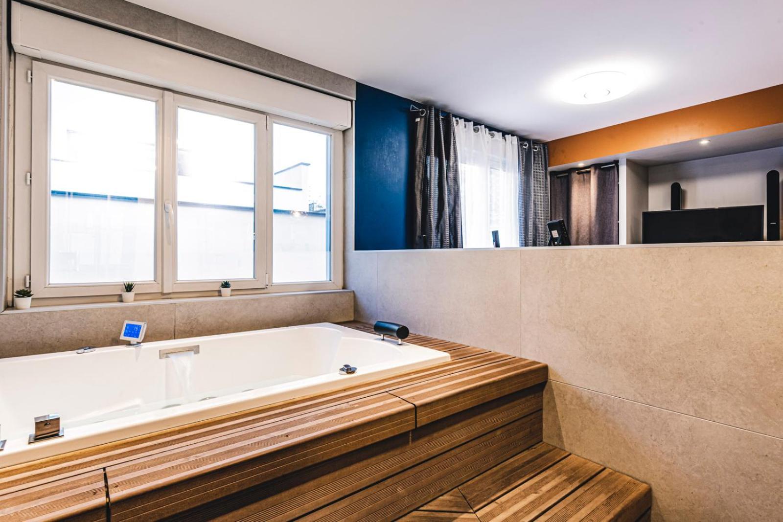 Mv Suite & Spa Реймс Екстериор снимка