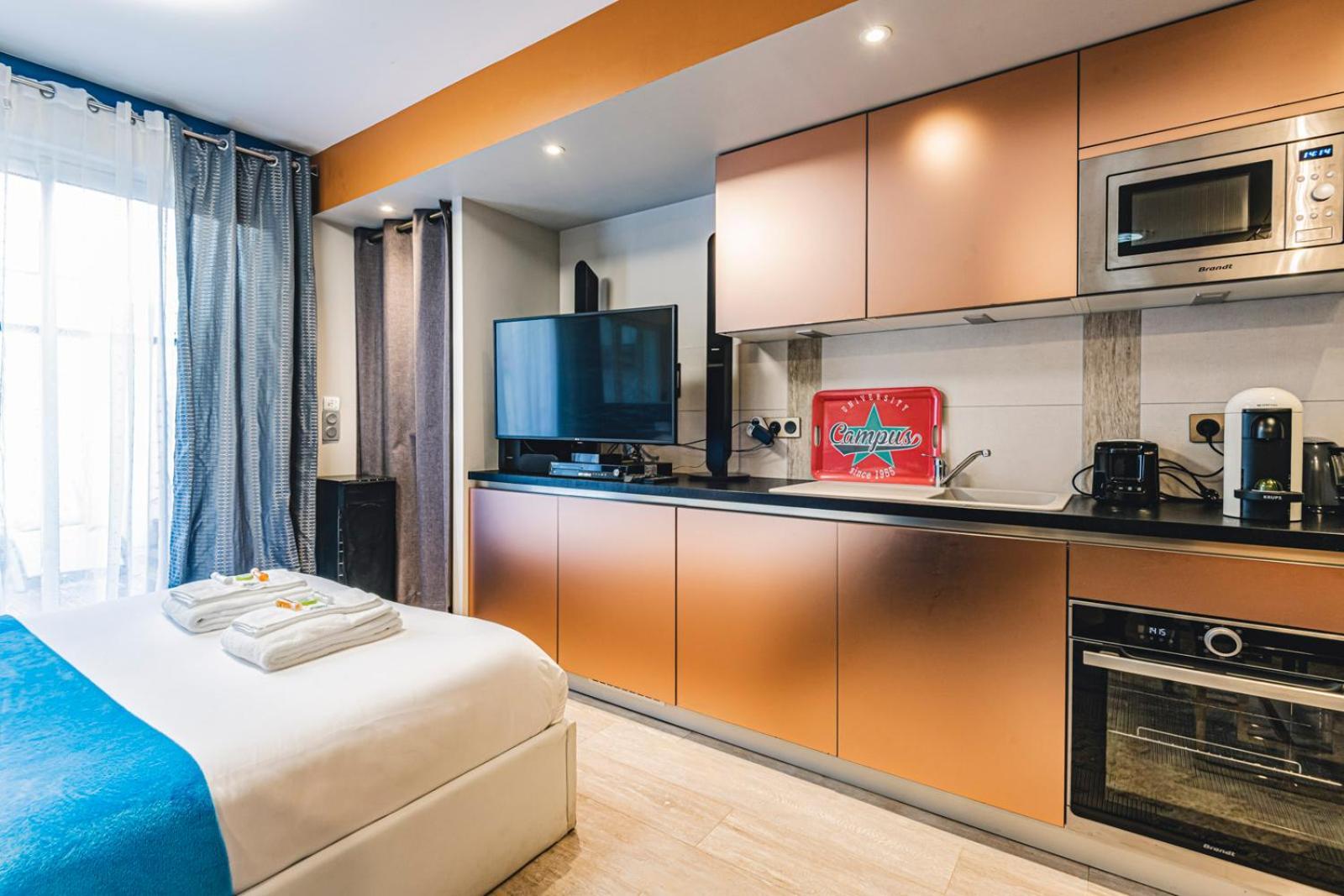 Mv Suite & Spa Реймс Стая снимка