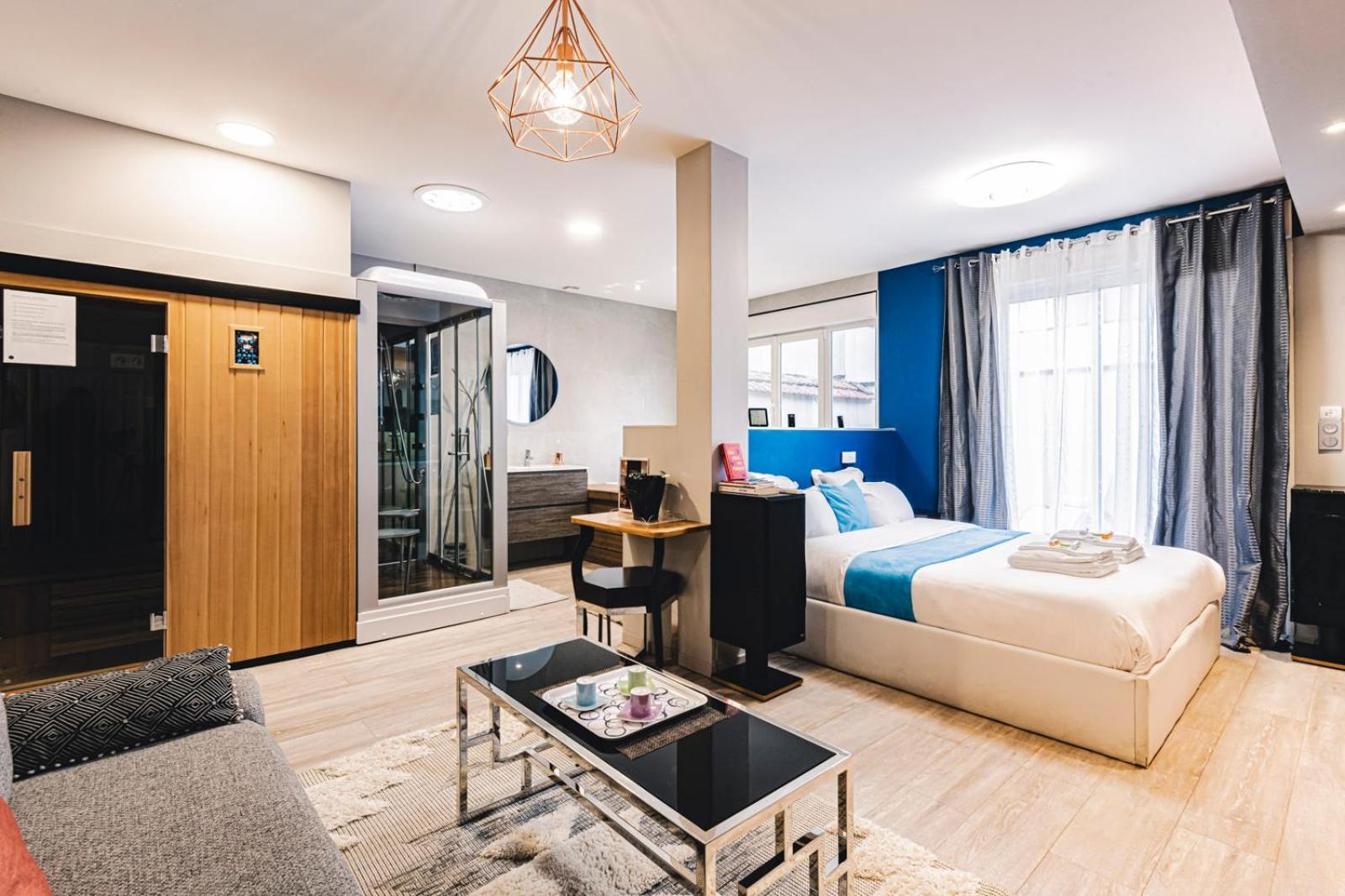 Mv Suite & Spa Реймс Стая снимка