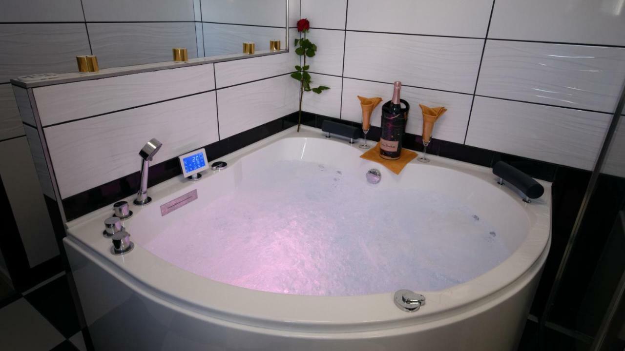 Mv Suite & Spa Реймс Екстериор снимка